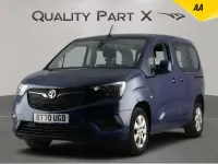 Begagnad Vauxhall Combo S 100 HK (73 kW) 2020 Blå Minibuss
