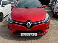Used Renault Clio Iconic 90 HP (66 kW) 2019 Red Hatchback