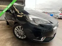 Used Vauxhall Corsa 90 HP (66 kW) 2015 Green Hatchback