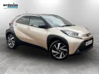 Used Toyota Aygo X 72 HP (52 kW) 2023 Ginger beige bi tone SUV
