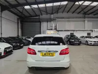 Begagnad Mercedes B180 SE 2012 Minibuss