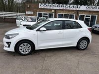 Used Kia Rio 84 HP (61 kW) 2022 White Hatchback