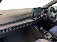 Usado VW Golf VIII R 333 HP (244 kW) 2025 Branco Citadino