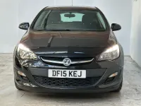 Second-hand Vauxhall Astra Excite 2015 Negru Hatchback