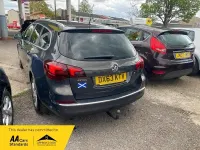 Usado Vauxhall Astra SRi 2013 Gris Familiar