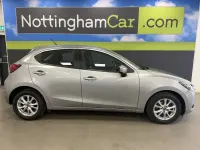 Używany Mazda 2 75 KM (55 kW) 2015 Srebrny Hatchback