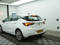 Used Vauxhall Astra 125 HP (91 kW) 2016 White Hatchback