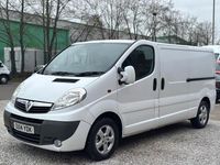 Used Vauxhall Vivaro 115 HP (84 kW) 2014 White MPV