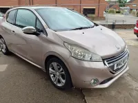 Used Peugeot 208 Allure 2012 Pink Hatchback
