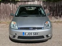 Used Ford Fiesta Ghia 100 HP (73 kW) 2005 Silver Hatchback