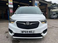 Used Vauxhall Combo Sportive 100 HP (73 kW) 2019 White MPV
