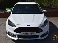 Used Ford Focus ST 185 HP (136 kW) 2017 White Hatchback
