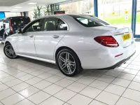 Gebraucht Mercedes E220 AMG Line Premium 194 PS (142 kW) 2018 Silber Limousine