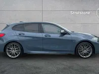 Begagnad BMW M135 Comfort Edition 306 HK (225 kW) 2020 Grå Halvkombi