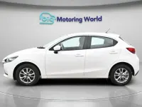 Używany Mazda 2 90 KM (66 kW) 2023 Biały Hatchback