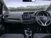 Begagnad Honda Jazz S 102 HK (75 kW) 2018 Grå Halvkombi