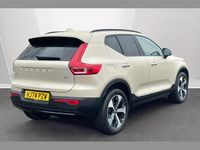 Usado Volvo XC40 Plus 197 HP (144 kW) 2024 Bege SUV