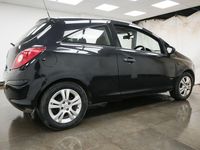 Begagnad Vauxhall Corsa 2008 Svart Halvkombi