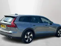 Used Volvo V60 CC 188 HP (138 kW) 2019 Estate