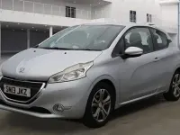 Used Peugeot 208 Active 95 HP (69 kW) 2013 Silver Hatchback