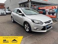 Begagnad Ford Focus Zetec 115 HK (84 kW) 2012 Silver Halvkombi