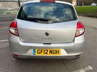 Used Renault Clio IV Dynamique 75 HP (55 kW) 2012 Silver Hatchback