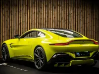 Used Aston Martin V8 Vantage 510 HP (375 kW) 2018 Green Coupe