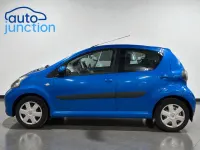Begagnad Toyota Aygo 68 HK (50 kW) 2010 Blå Halvkombi