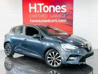 Używany Renault Clio V Iconic 100 KM (73 kW) 2020 Szary Hatchback