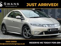 Begagnad Honda Civic ES 140 HK (102 kW) 2007 Silver Halvkombi