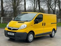 Used Vauxhall Vivaro 115 HP (84 kW) 2013 Yellow MPV
