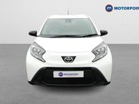 Used Toyota Aygo X PURE 72 HP (52 kW) 2024 White SUV