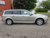 Used Volvo V70 Business Edition 115 HP (84 kW) 2014 Gold Estate