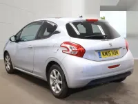 Used Peugeot 208 Style 68 HP (50 kW) 2015 Silver Hatchback