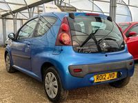Used Peugeot 107 Active 68 HP (50 kW) 2012 Blue Hatchback