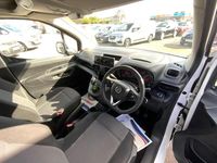 Second-hand Vauxhall Combo Sportive 2020 Alb Monovolum