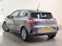 Used Renault Clio Evolution 90 HP (66 kW) 2025 Grey Hatchback
