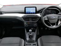 Usado Ford Focus Zetec 125 HP (91 kW) 2021 Vermelho Citadino