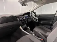 Second-hand VW Polo Life 95 CP (69 kW) 2024 Negru Hatchback