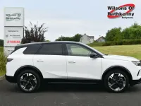 Used Vauxhall Grandland Ultimate 154 kW (210 HP) 2025 White SUV
