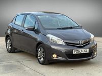 Used Toyota Yaris Multidrive S 99 HP (72 kW) 2014 Grey Hatchback