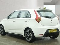 Usado MG MG3 106 HP (77 kW) 2015 Branco Citadino