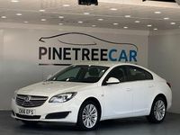 Used Vauxhall Insignia 170 HP (125 kW) 2016 White Hatchback