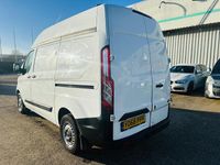 Used Ford Transit Custom 105 HP (77 kW) 2018 White Van