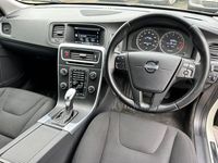 Used Volvo V60 115 HP (84 kW) 2012 White Estate