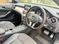 Used Mercedes GLA220 AMG line 170 HP (125 kW) 2015 White SUV