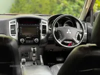 Used Mitsubishi Shogun Warrior 187 HP (137 kW) 2018 Red SUV