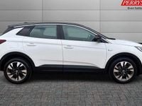 Used Vauxhall Grandland X Sport 131 HP (96 kW) 2019 White SUV