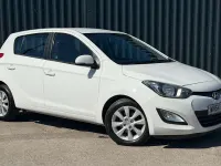 Używany Hyundai i20 Active 84 KM (61 kW) 2014 Biały Hatchback