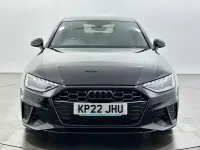 Usado Audi A4 Black Edition 150 HP (110 kW) 2021 Preto Sedan